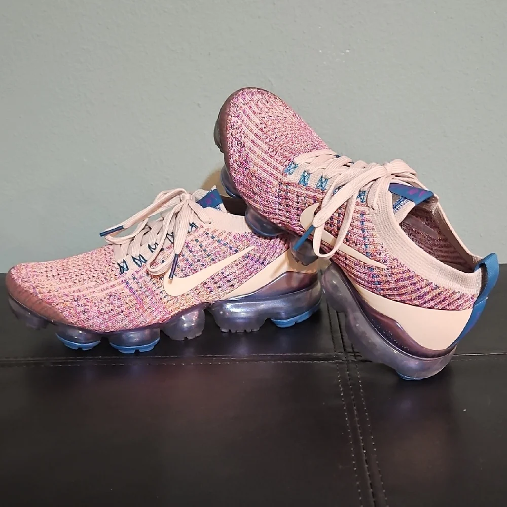 Nike Women's Multicolor Flyknit Vapormax Sneakers - Picture 1 of 8
